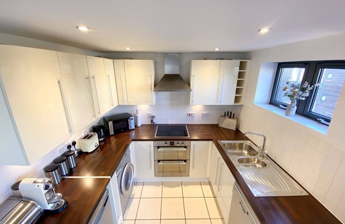 Oxford City Centre Apartment | Luxury apartment overlooking Oxford Castle.
