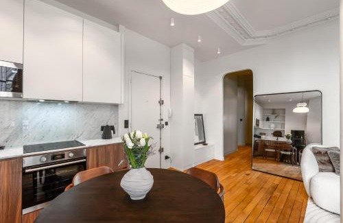 Paris City Center Apartment | Luxury appartment near Louvre -TopQuartier- near metro