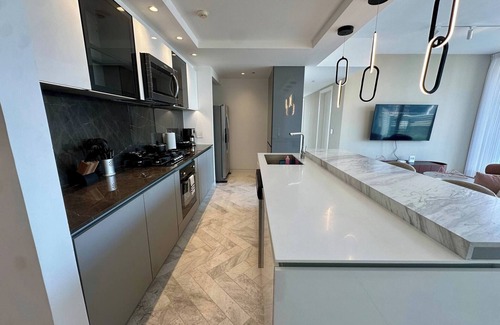 Punta Paitilla Apartment | Luxury apt in Panama City 2 Rooms 3 Baths & office