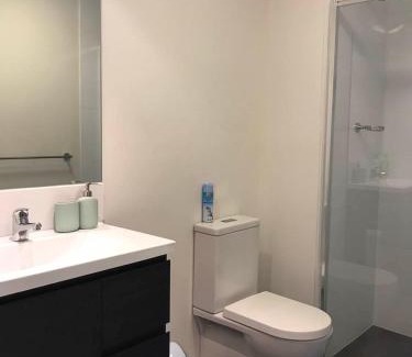 Liverpool Apartment | Luxury Apt with 2BR plus 2Bath