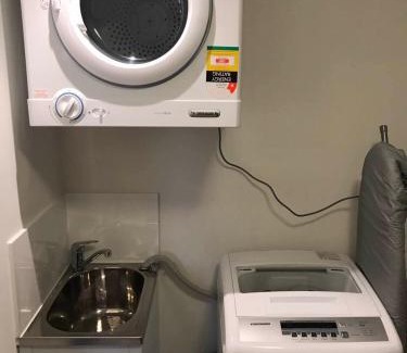 Liverpool Apartment | Luxury Apt with 2BR plus 2Bath