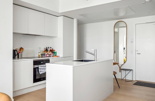 Sydhavnen Apartment | Luxury Apt with Harbor Views