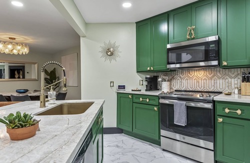 Greenway Plaza-Upper Kirby House | Luxury Art Deco Inspired Home in Upper Kirby