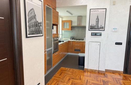 Universita Apartment | LUXURY AV