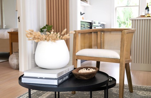 Avondale House | Luxury Avondale Guest House, Walk to Shops