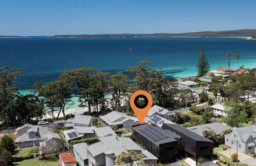 Jervis Bay House | Luxury Beach House - Stay 2 nights and get 1 night FREE T & C's apply