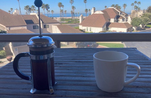 Port Hueneme Condo | Luxury Beach Views for a Discount Rate!