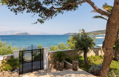 Slatine Villa | Luxury beachfront villa Sensation with private heated pool, sauna, gym, and jacuzzi on Ciovo