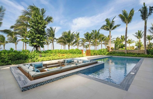 Dien Ban Villa | Luxury Beachfront Villa nearby Golf Courses