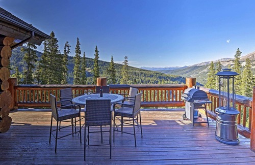 Quandary Village Cabin | Luxury Breckenridge Cabin w/ Mountain Views