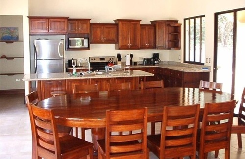 Samara House | Luxury by the Beach - Great for Families or Multiple Couples