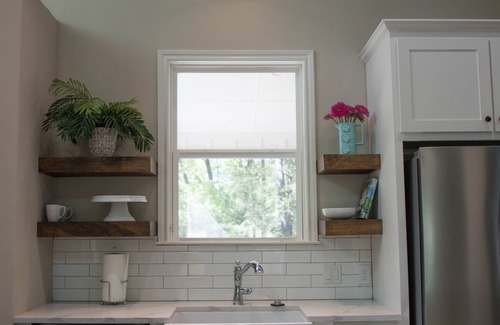 Quinlan Cabin | LUXURY CABIN 50 MIN FROM DALLAS ON 126 LUSH ACRES