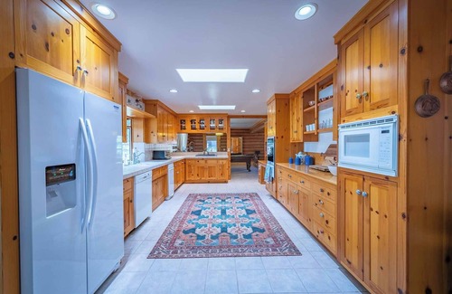 Nipomo House | Luxury Cabin in the Woods, near 3 Golf Courses.