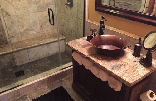 Ione House | Luxury Cabin on 10 acre Ranch (Pet Friendly)