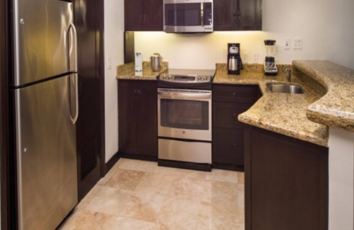 Zona Hotelera Condo | Luxury Cabo Villa 1BR/1BA