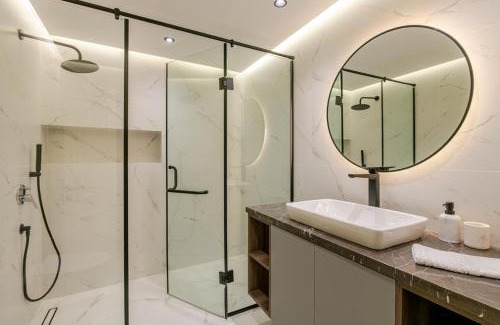 RACINE EXTENSION Apartment | Luxury central apartment not overlooked