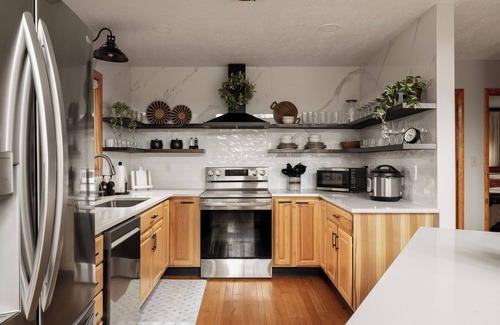 Swanton Cabin | Luxury Chalet: Views, Hot Tub, Sauna, Tesla EV