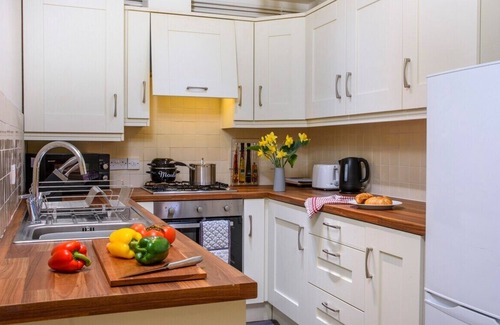 Queens Quarter Apartment | Luxury City Apartment| Underground Parking| 5*