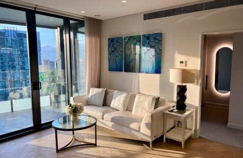 Brisbane Central Business District Apartment | Luxury City Oasis