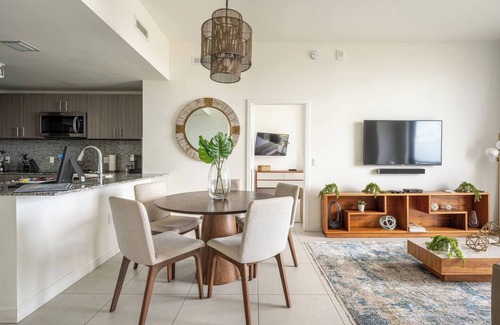 Doral Condo | Luxury Condo - 2B/2B with Amazing Skyline View