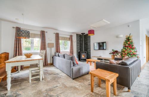 New Forest District House | Luxury Cottage in New Forest Perfect for Family and Friends
