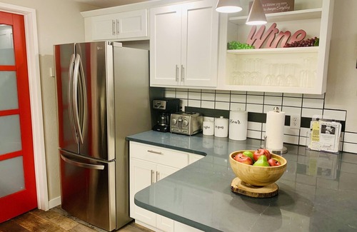 Enumclaw Cottage | Luxury Cottage in the Woods with Movie Theater! :)