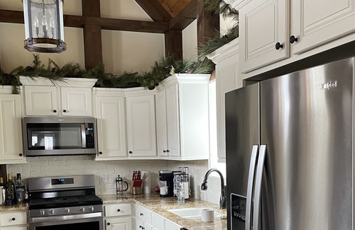 Butler Cottage | Luxury Cottage on Watauga Lake