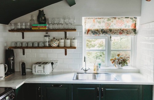 Northway House | Luxury Cottage with Heated Pool