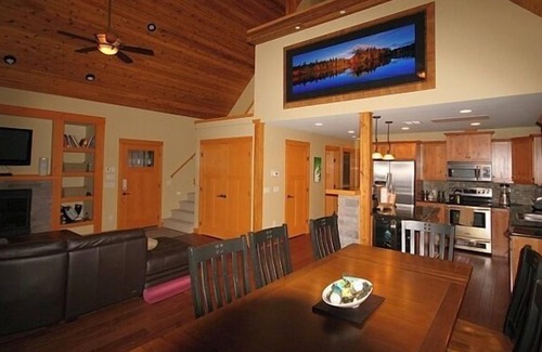 Silverton Cottage | Luxury Cottage with Spectacular Lake & Mountain Views