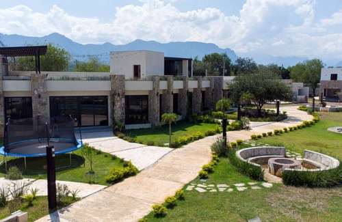 Montemorelos Apartment | Luxury Countryside Villa | Pools |Padel |Soccer | Club house | kids playground