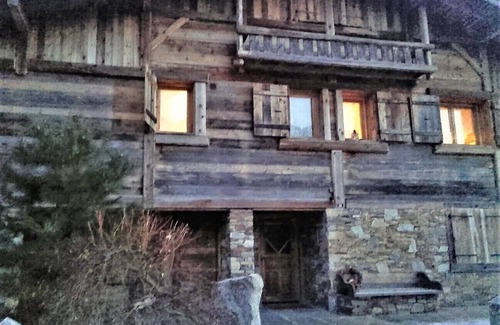 Les Houches Ski Chalet | Luxury Cozy Chalet facing Mont-Blanc