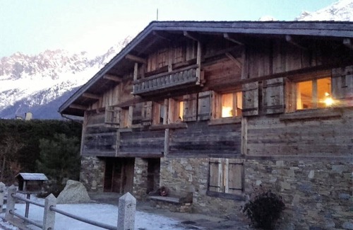Les Houches Ski Chalet | Luxury Cozy Chalet facing Mont-Blanc
