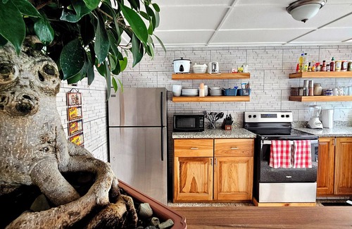 Hospital House | Luxury Cozy house w private heated pool, A/C, 5 min from downtown San Jose, CR