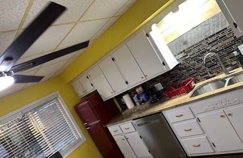 Scranton House | Luxury Cozy Victorian house