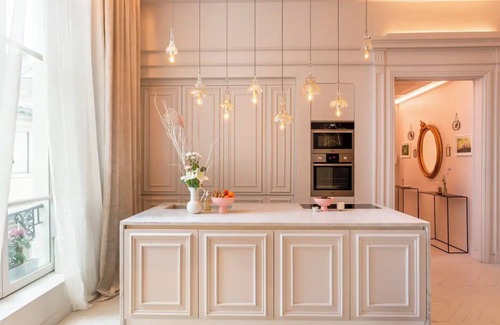 Quartier du Faubourg-Montmartre Apartment | Luxury Designer 215 sq.m Central Paris Apartment