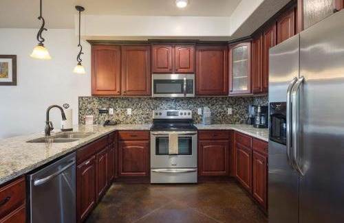 Moab Apartment | Luxury Downtown Rental (Hot Tub/Pet Friendly) - La Dolce Vita Villas #8