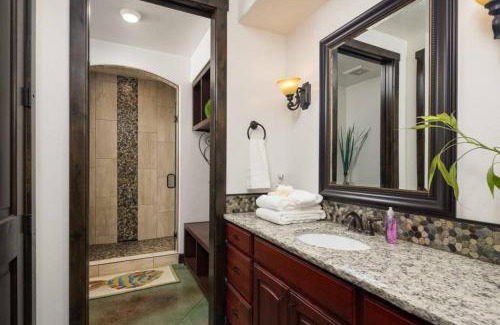 Moab Apartment | Luxury Downtown Rental (Hot Tub/Pet Friendly) - La Dolce Vita Villas #11