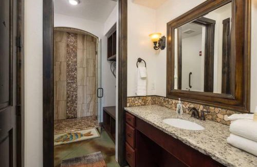 Moab Apartment | Luxury Downtown Rental (Pet Friendly) - La Dolce Vita Villas #7