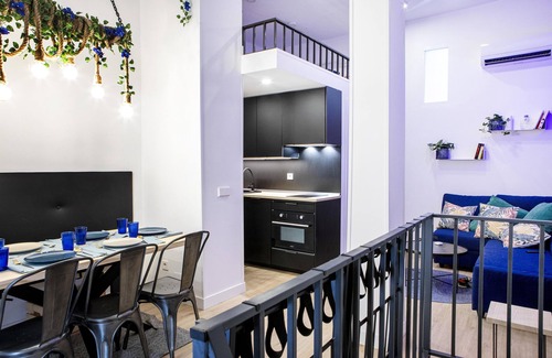 Las Acacias House | Luxury Duplex with jacuzzi in the heart of Madrid