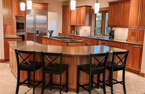 Owego House | Luxury Estate, Breathtaking View, Storybook Town, Pool, Hottub, FirePit, Game Rm