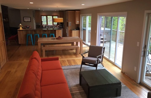 Palenville House | Luxury Family Home for All Seasons. Skiing, Woodstock, Hot tub