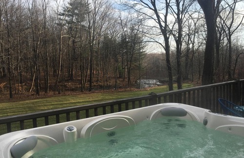 Palenville House | Luxury Family Home for All Seasons. Skiing, Woodstock, Hot tub