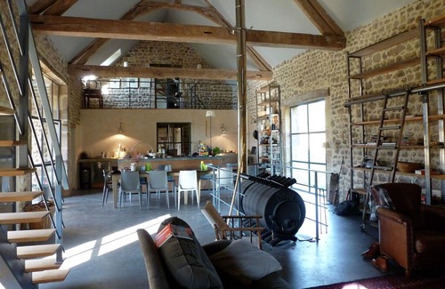 Braize House | Luxury Farmhouse with Private Garden in Braize