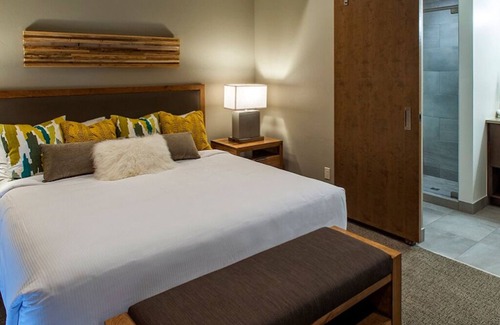 Peak 8 Apartment | Luxury Four-Bedroom Ski-In/Ski-Out. Jan 31 to Feb 7, 2026 – Peak 8 Breckenridge.