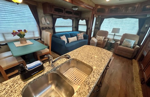 Englewood House | Luxury Glamping near the gorgeous Gulf coast Beach!