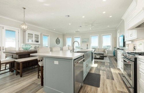 Port Bolivar House | Luxury | Gulf Views | Pool | Exclusive Villa