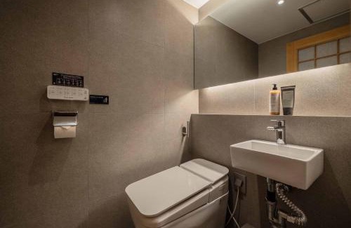 Seochon Villa | Luxury Hanok Dain-dang