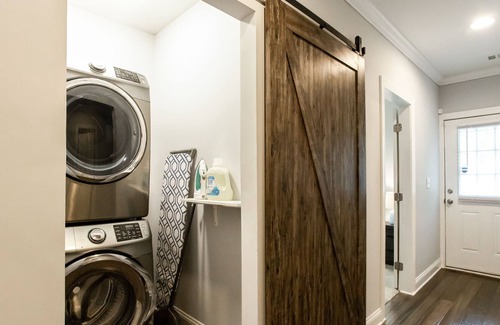 Atlanta House | Luxury Heaven in the Hoods - Great Location w/KingBeds