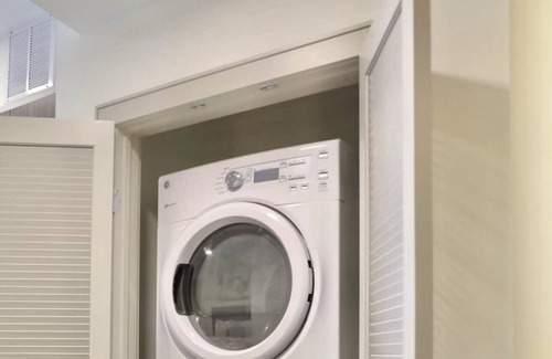 Southgate Apartment | Luxury High Rise Apartment