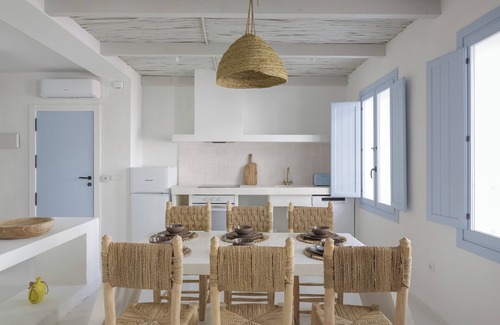 El Moncayo Apartment | Luxury Houses La Mar de Bonita 1